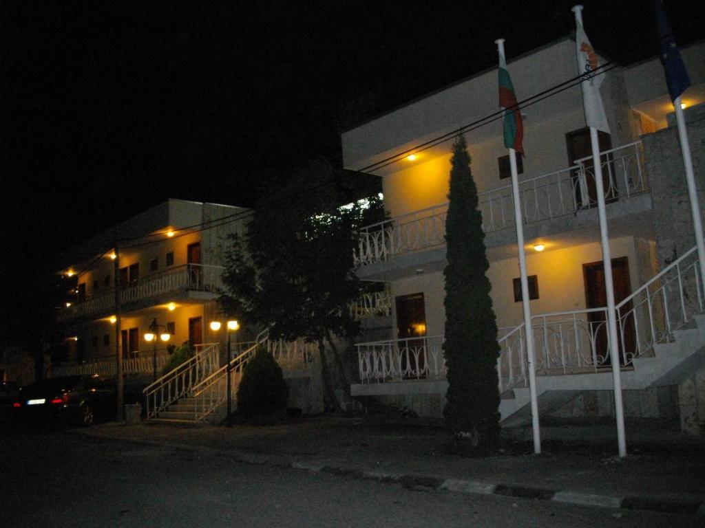 Sunshine Pearl Family Hotel Kavarna Extérieur photo